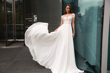 Load image into Gallery viewer, Melody Of Happiness &#39;Joanna&#39; Elly Haute Couture RTW 063-225 Ready To Wear European Bridal Wedding Gown Designer Philippines