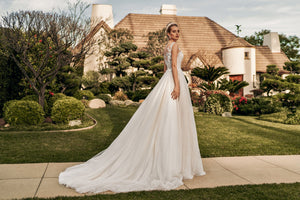 Los Angeles 'Linda' Elly Haute Couture RTW 105-370 Ready To Wear European Bridal Wedding Gown Designer Philippines