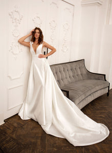 Cosmopolitan City  Papilio Bridal RTW 11948-130 Ready To Wear European Bridal Wedding Gown Designer Philippines