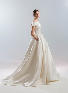 White Wind 'Sakura' Papilio Bridal RTW 1903L-240 Ready To Wear European Bridal Wedding Gown Designer Philippines