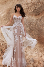 Load image into Gallery viewer, Wind Desert &#39;Akkona&#39; Katherine Joyce Paris RTW T 201- 225 Ready To Wear European Bridal Wedding Gown Designer Philippines