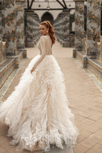 Load image into Gallery viewer, Muse in Naples &#39;Betanie&#39; Katherine Joyce Paris RTW 02201-300 Ready To Wear European Bridal Wedding Gown Designer Philippines