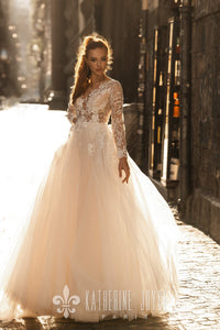 Muse in Naples 'Vesta' Katherine Joyce Paris RTW 10210-300 Ready To Wear European Bridal Wedding Gown Designer Philippines