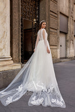 Load image into Gallery viewer, Star of Milan &#39;Aris&#39; Victoria Soprano RTW 22620-345 Ready To Wear European Bridal Wedding Gown Designer Philippines