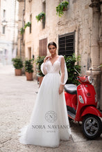 Load image into Gallery viewer, Italian Dream &#39;Marina&#39; Nora Naviano Sposa RTW 18319-297 Ready To Wear European Bridal Wedding Gown Designer Philippines