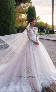 Voyage 'Vogue' Nora Naviano Sposa RTW 18027-00 Ready To Wear European Bridal Wedding Gown Designer Philippines