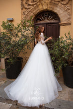 Load image into Gallery viewer, Sicilian Sky &#39;Bella&#39; Lussano Bridal RTW 18038-403 Ready To Wear European Bridal Wedding Gown Designer Philippines