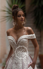 Load image into Gallery viewer, Blunny Collection &#39;Bernays&#39; Naviblue Bridal RTW 18332-450 Ready To Wear European Bridal Wedding Gown Designer Philippines