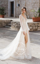 Load image into Gallery viewer, Blunny Collection &#39;Blair&#39; Naviblue Bridal RTW 19005-300 Ready To Wear European Bridal Wedding Gown Designer Philippines