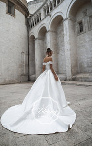 Blunny Collection 'Brady' Naviblue Bridal RTW 20015-400 Ready To Wear European Bridal Wedding Gown Designer Philippines