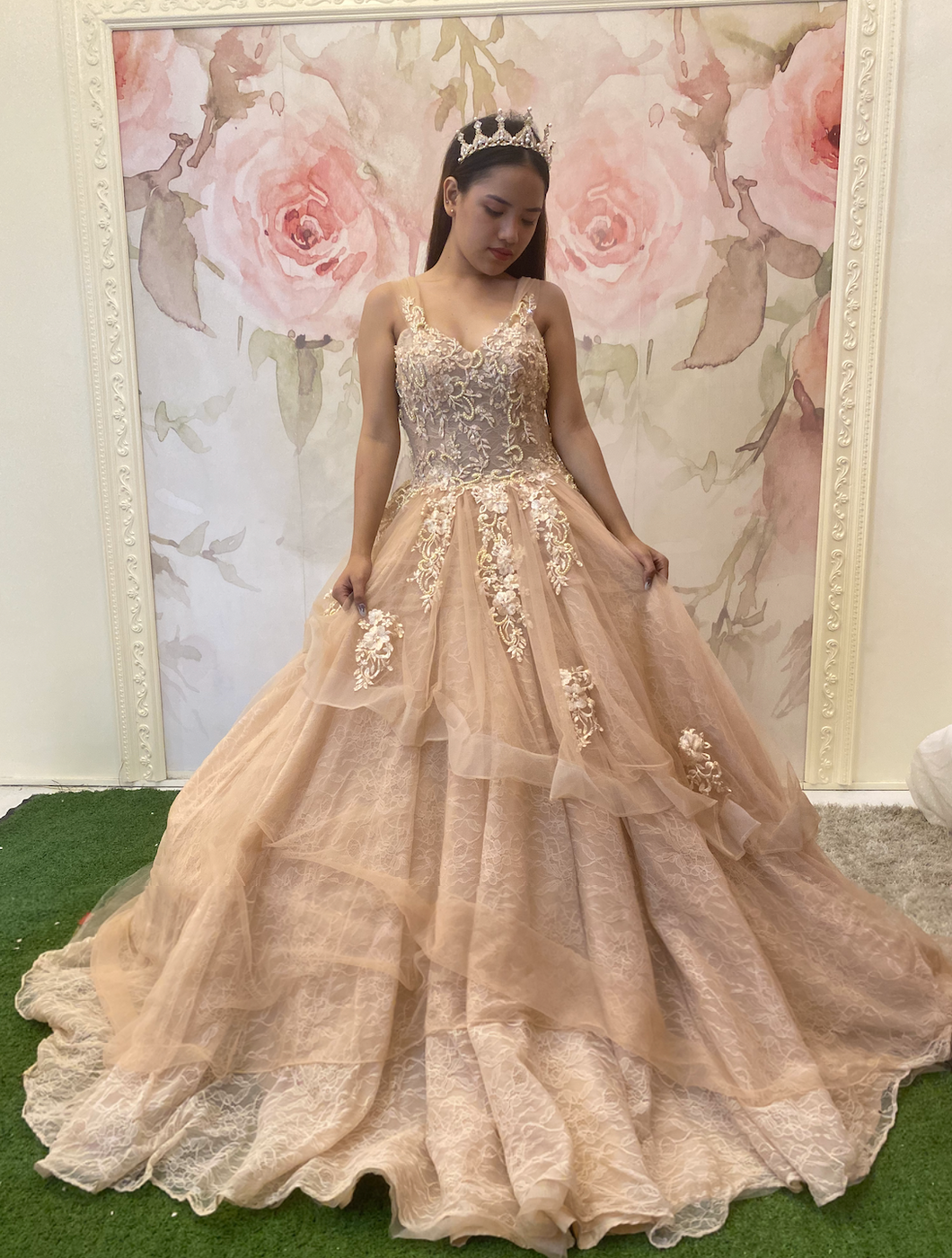 ON HAND sleeve less Wedding Ball Gowns Sally