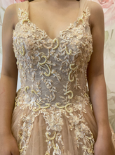 Load image into Gallery viewer, ON HAND sleeve less Wedding Ball Gowns Sally