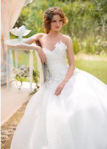 Papilio Bridal Wedding Dress SALE Collection RTW 1445-60 (Size 38)