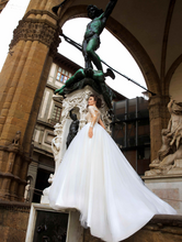 Load image into Gallery viewer, Renascence &#39;Agnese di Montefeltro&#39; Innocentia RTW INWI 1818-330 Ready To Wear European Bridal Wedding Gown Designer Philippines