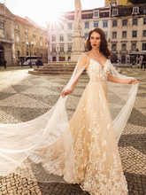 Load image into Gallery viewer, Lisboa &#39;Augusta Vitoria&#39; Innocentia RTW INLI 1902-1750 Ready To Wear European Bridal Wedding Gown Designer Philippines