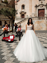 Load image into Gallery viewer, Taormina &#39;Domenica&#39; Innocentia RTW INW 1906-310 Ready To Wear European Bridal Wedding Gown Designer Philippines