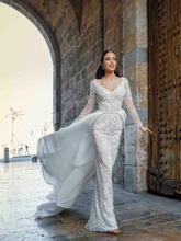 Load image into Gallery viewer, Alma De Valencia &#39;Adora&#39; Innocentia RTW INLI 2002-600 Ready To Wear European Bridal Wedding Gown Designer Philippines