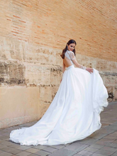 Load image into Gallery viewer, Alma De Valencia &#39;Arcelia&#39; Innocentia RTW INLI 2004-520 Ready To Wear European Bridal Wedding Gown Designer Philippines