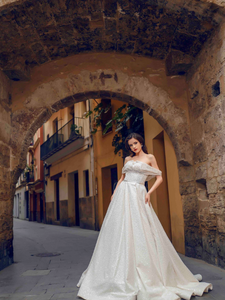 Alma De Valencia 'Estela' Innocentia RTW INLI 2011-750 Ready To Wear European Bridal Wedding Gown Designer Philippines