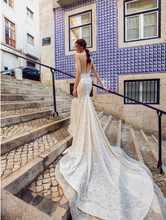 Load image into Gallery viewer, Lisboa &#39;Filipa De Lencastre&#39; Innocentia RTW INLI 1908-1860 Ready To Wear European Bridal Wedding Gown Designer Philippines