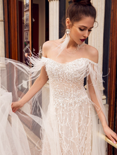 Load image into Gallery viewer, Lisboa &#39;Luisa De Gusmao&#39; Innocentia RTW INLI 1911-1660 Ready To Wear European Bridal Wedding Gown Designer Philippines