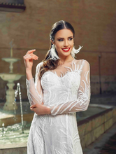 Load image into Gallery viewer, Alma De Valencia &#39;Sofia&#39; Innocentia RTW INLI 2023-420 Ready To Wear European Bridal Wedding Gown Designer Philippines