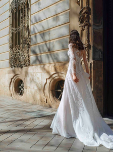 Alma De Valencia 'Sofia' Innocentia RTW INLI 2023-420 Ready To Wear European Bridal Wedding Gown Designer Philippines