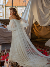 Load image into Gallery viewer, Memories  &#39;Elizabeth Stuart&#39; Innocentia RTW INL2109-1240 Ready To Wear European Bridal Wedding Gown Designer Philippines