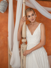 Load image into Gallery viewer, Casablanca &#39;Renata&#39; Innocentia RTW INW 2054-400 Ready To Wear European Bridal Wedding Gown Designer Philippines