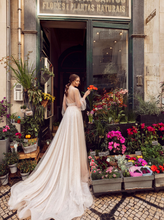 Load image into Gallery viewer, Lisboa &#39;Adelaide De Rosenberg&#39; Innocentia RTW INLI 1901-1070 Ready To Wear European Bridal Wedding Gown Designer Philippines