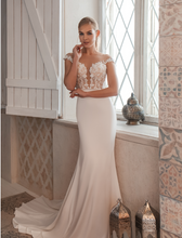 Load image into Gallery viewer, Casablanca &#39;Jasmin&#39; Innocentia RTW INW 2041-310 Ready To Wear European Bridal Wedding Gown Designer Philippines