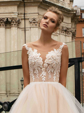 Load image into Gallery viewer, Roma &#39;Beatrice Portinari&#39; Innocentia RTW INLI 1812-640 Ready To Wear European Bridal Wedding Gown Designer Philippines