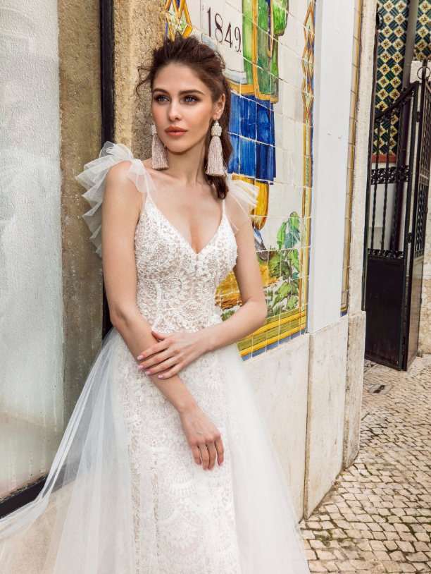 Lisboa 'Marie Amelle' Innocentia RTW INLI 1914-1370 Ready To Wear European Bridal Wedding Gown Designer Philippines