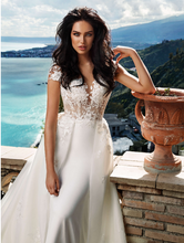 Load image into Gallery viewer, Taormina &#39;Ignazia&#39; Innocentia RTW INW 1910-400 Ready To Wear European Bridal Wedding Gown Designer Philippines