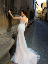 Load image into Gallery viewer, Renascence &#39;Bianca Cappello&#39; Innocentia RTW INWI 1804-380 Ready To Wear European Bridal Wedding Gown Designer Philippines