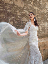 Load image into Gallery viewer, Alma De Valencia &#39;Luisita&#39; Innocentia RTW INLI 2015-530 Ready To Wear European Bridal Wedding Gown Designer Philippines