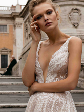 Load image into Gallery viewer, Roma &#39;Ottavia Minore&#39; Innocentia RTW INLI 1809-1100 Ready To Wear European Bridal Wedding Gown Designer Philippines